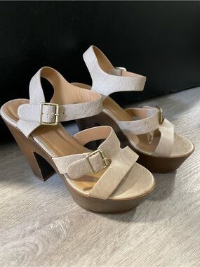 Soda Neutral Beige Platform Sandal with Gold Buckles